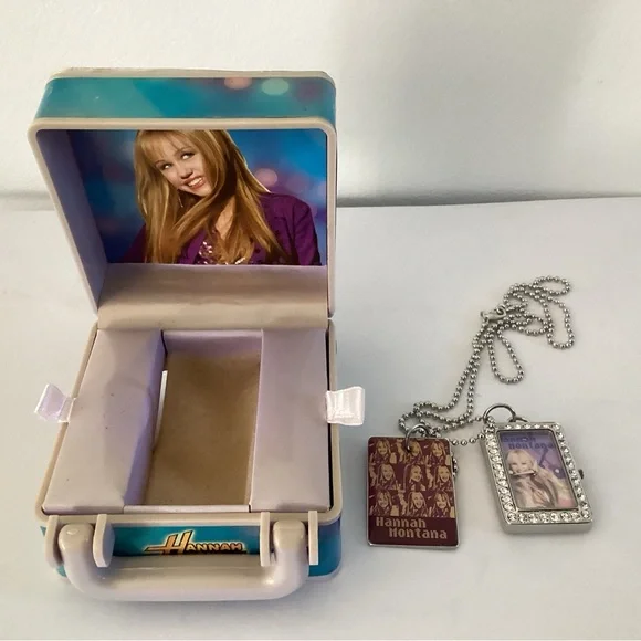 Hannah Montana Jewelbox and necklace - Picture 2 of 13